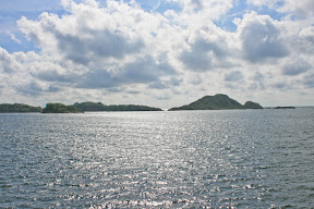 God made this. Oder doch Slartibartfas?