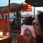 Samstag, 22.31 Uhr, Hamburg. Eine Beach-Bar und eine Mizzie.