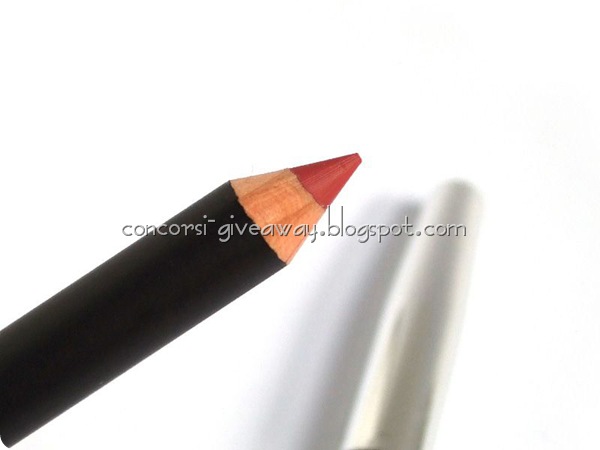 kiko-smart-lip-pencil-200 kiko-smart-lip-pencil-200