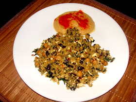 Quinoa with spinach, black beans and chickpeas