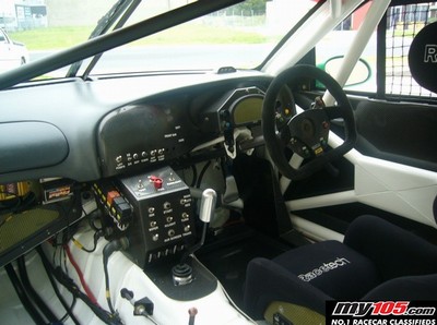 Motec dash v8 supercar.jpg