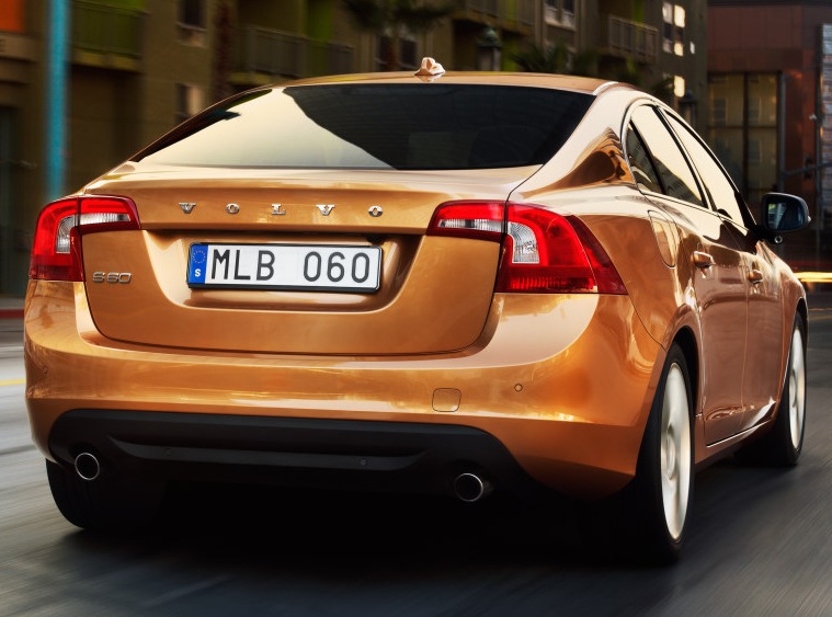 [volvo_s60_2010_11[4].jpg]