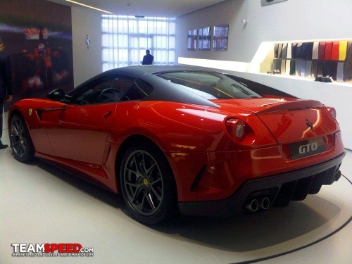 [ferrari_599_GTO2[2].jpg]