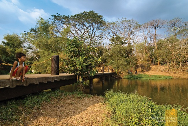 Bridgeway to the island in the middle of the Lagoon