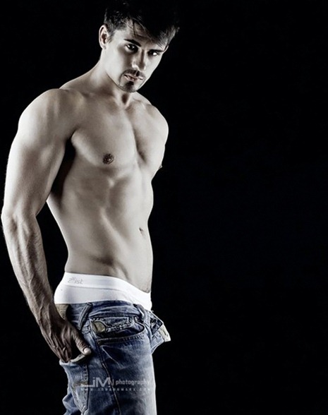 [francois-nel-mr-gay-world-2011-21[2].jpg]