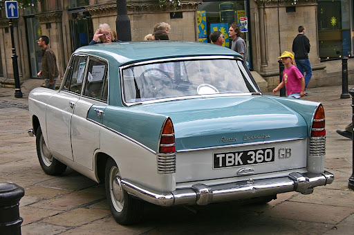 Austin a55 mk2. Posted Image