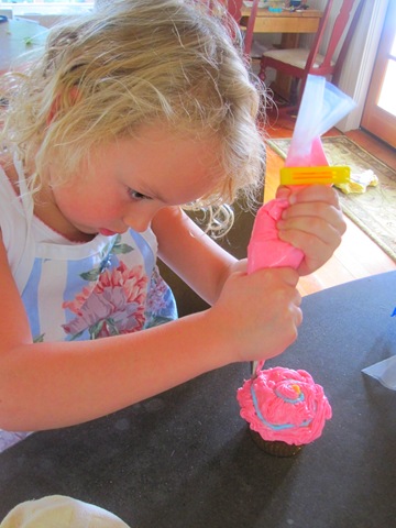 [cupcakes151.jpg]