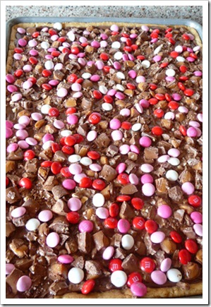 NutellaCandyBarCookieBars3