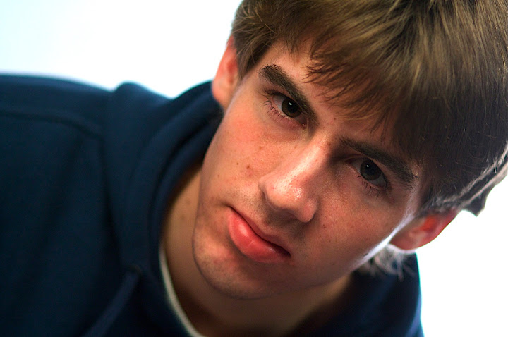 IMAGE: http://lh4.ggpht.com/_tEmieDWoGoQ/SZR4_Dz3shI/AAAAAAAAG_c/oC4sm5KM-iY/s720/_MG_2423.jpg