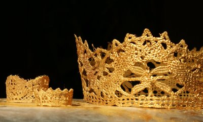[gold lace crown[1].png]