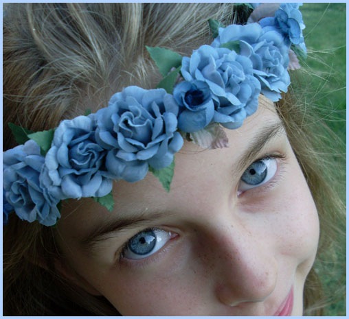 [blue flower crown[3].jpg]