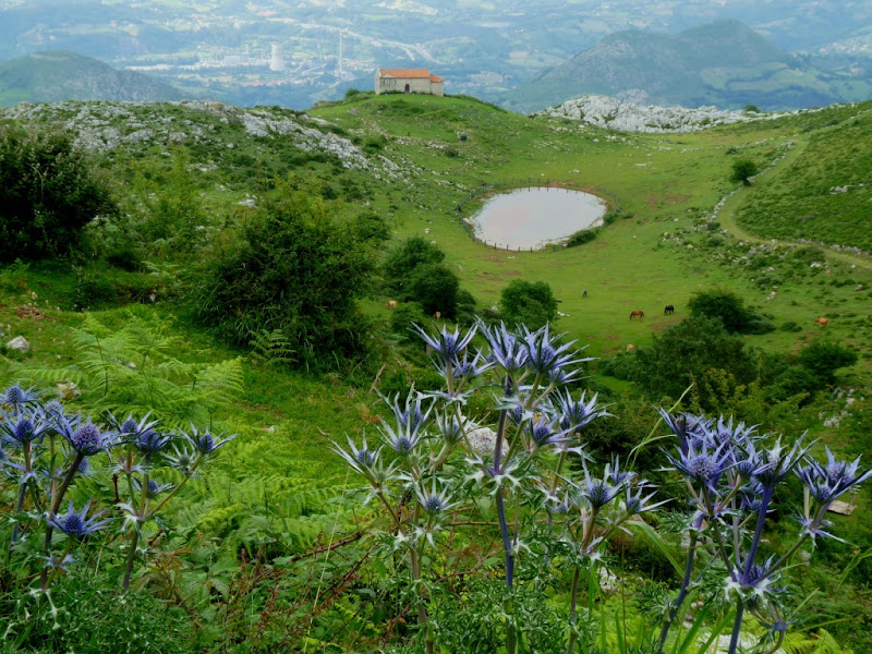 Lago de La Vega de Las Capillas del Monsacro