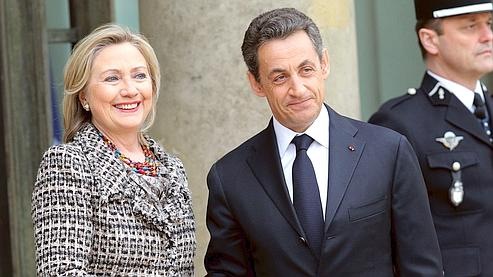[guerra in libia Hilary Clinton et Nicolas Sarkozy samedi sur le perron de l'Elysée guerra[5].jpg]