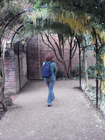 What's with Palaces and garden arches?