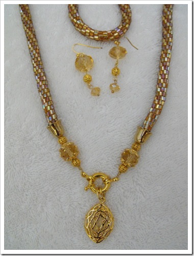 gold-crochet-rope-and-earri