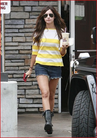[ashley-tisdale 1[3].jpg]