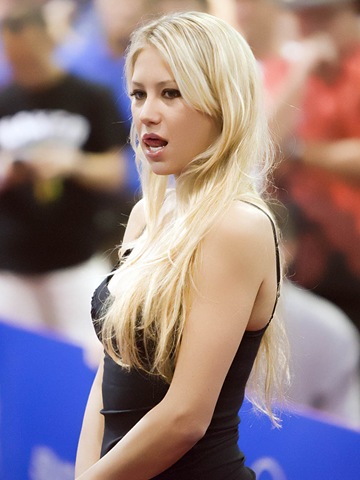 [anna_kournikova[2].jpg]