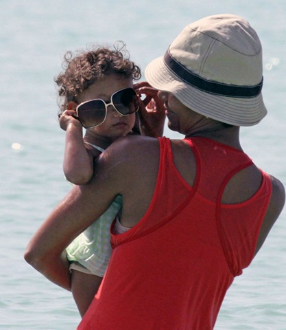 [halle berry 1[3].jpg]