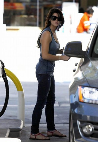 [Ashley Greene 4[4].jpg]