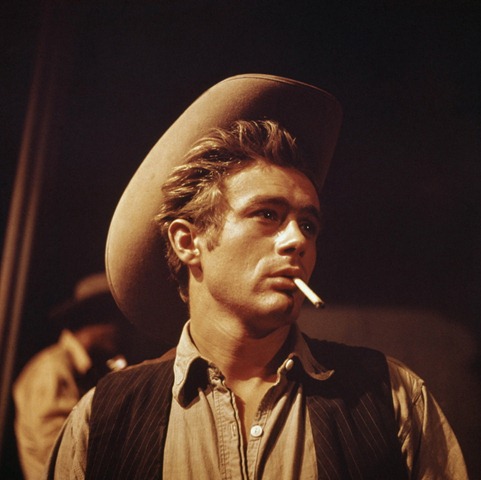 [James Dean Rare Photo 15[5].jpg]