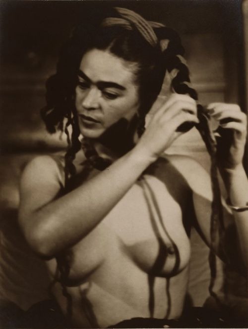 [Frida Kahlo Fotos e Frases (11)[5].jpg]