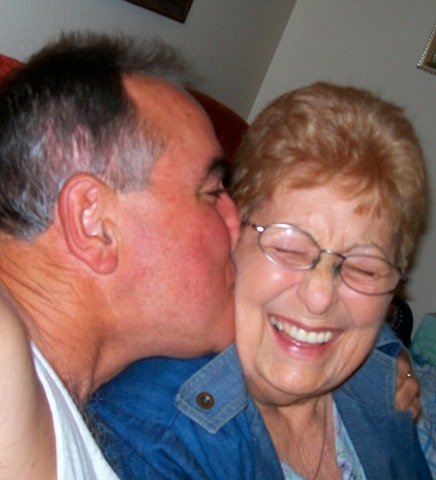 [mom5[3].jpg]