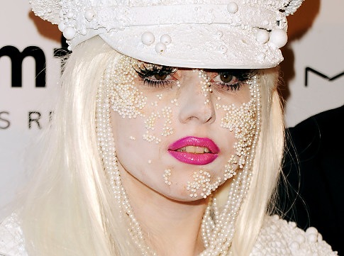 [Lady Gaga  traditional beauty[2].jpg]