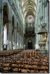 Amiens_cathedral_nave-west