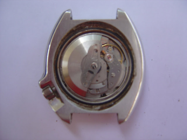 Restauration d'une seiko 6105 8110 6105%20005