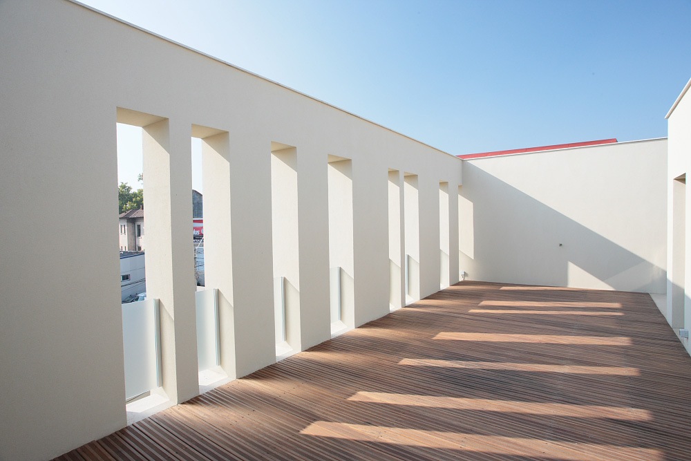 [Terraza[3].jpg]