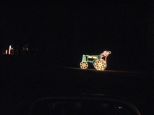 [Lighted Christmas Drive 040[3].jpg]