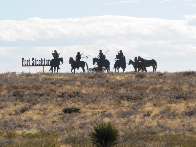 [Fort Stockton Sculptor 001[3].jpg]