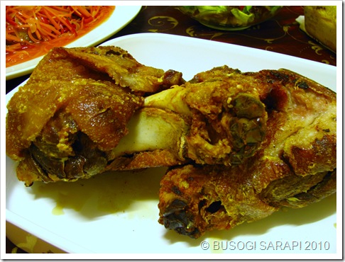 Crispy Pata © BUSOG! SARAP! 2010