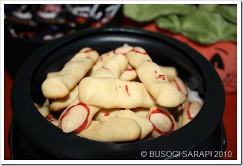 CAULDRON OF WITCHES FINGERS© BUSOG! SARAP! 2010