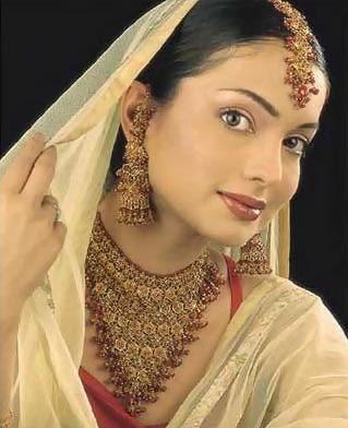 [Pakistani-Beauty-09[3].jpg]