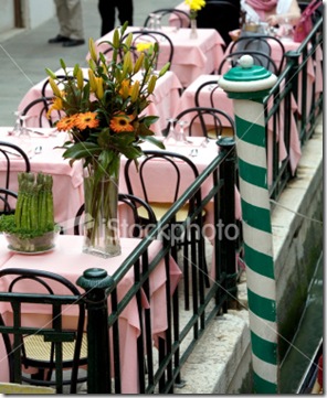 ist2_6374562-sidewalk-cafe-in-venice-italy ist2_6374562-sidewalk-cafe-in-venice-italy
