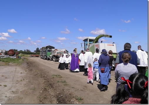 procession to field