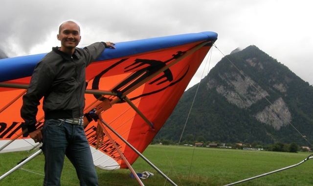 [Hang-gliding in Switzerland[4].jpg]