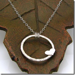 Silver-wreath-heart-1