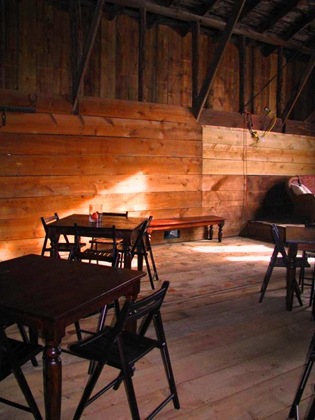 [barninterior219.jpg]