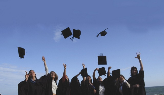 [graduation5.jpg]