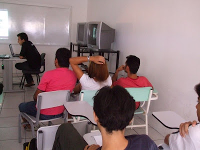 Palestra do Paulo Italo, com apoio do Henrique
