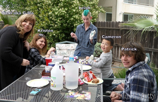 [family easter[13].jpg]
