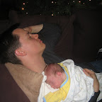 Papa mit Andreas- Mittagsschlaf 2.JPG