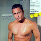 cosmo2008-03-DerekRamsay.jpg