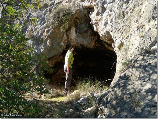 Cueva del Barranco del águila - ruta de la Cova Negra - Xátiva