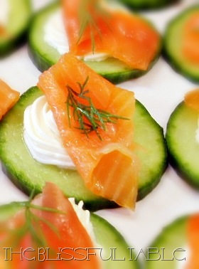 [smoked salmon canapes 002a[11].jpg]