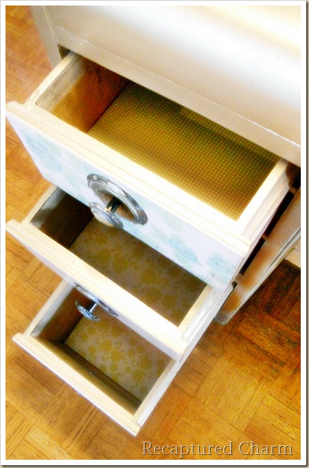 Gold Antique Vanity 038a