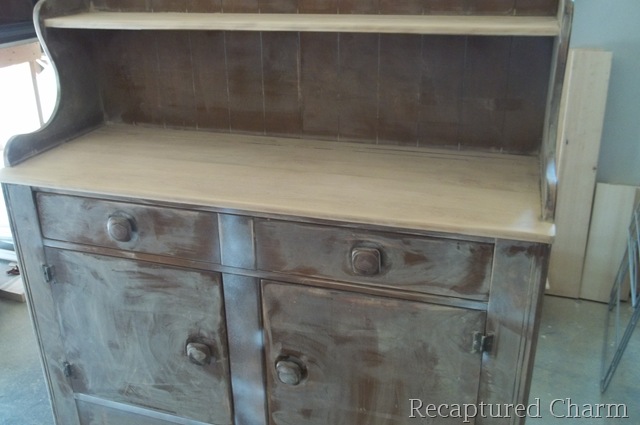 [early american painted hutch 048[8].jpg]