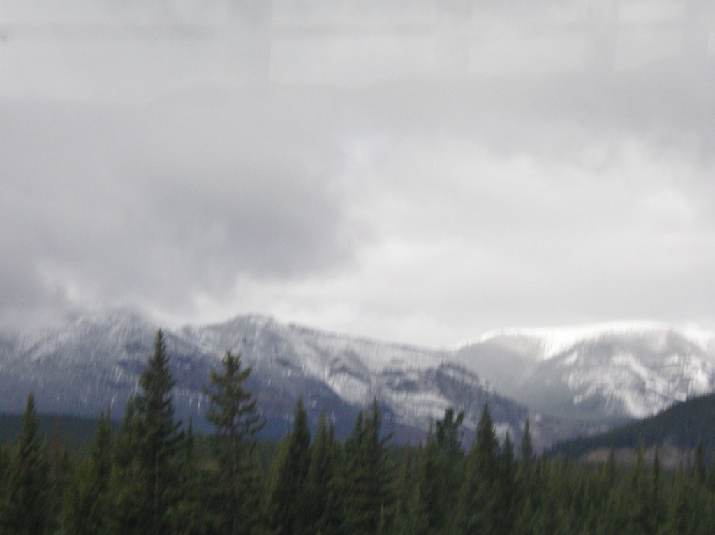 [Cloud shrouded mountains[2].jpg]
